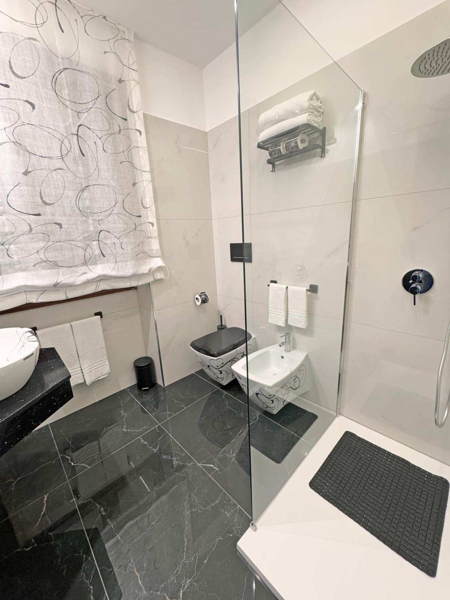 Red Rose Exclusive Rooms San Cesareo Extérieur photo